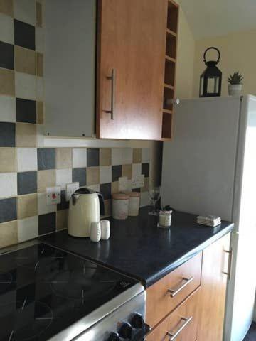 Comfy Stays Swansea Flat 3 エクステリア 写真
